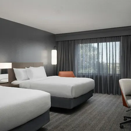 Courtyard By Marriott Lakeland